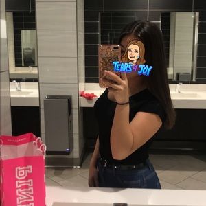 Meet your Posher, Mayra